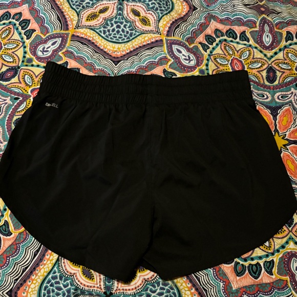 NWT Puma Ignite 3” Short in black w/ reflective detail, size L - Picture 6 of 8
